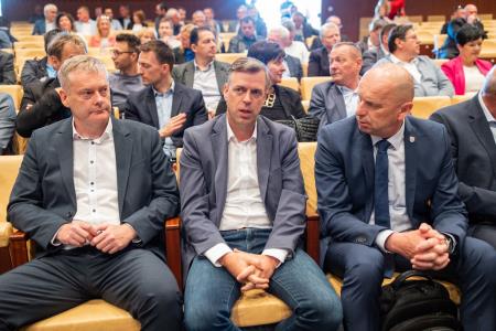 Župan na predstavitvi financiranja MGTŠ v šport 1